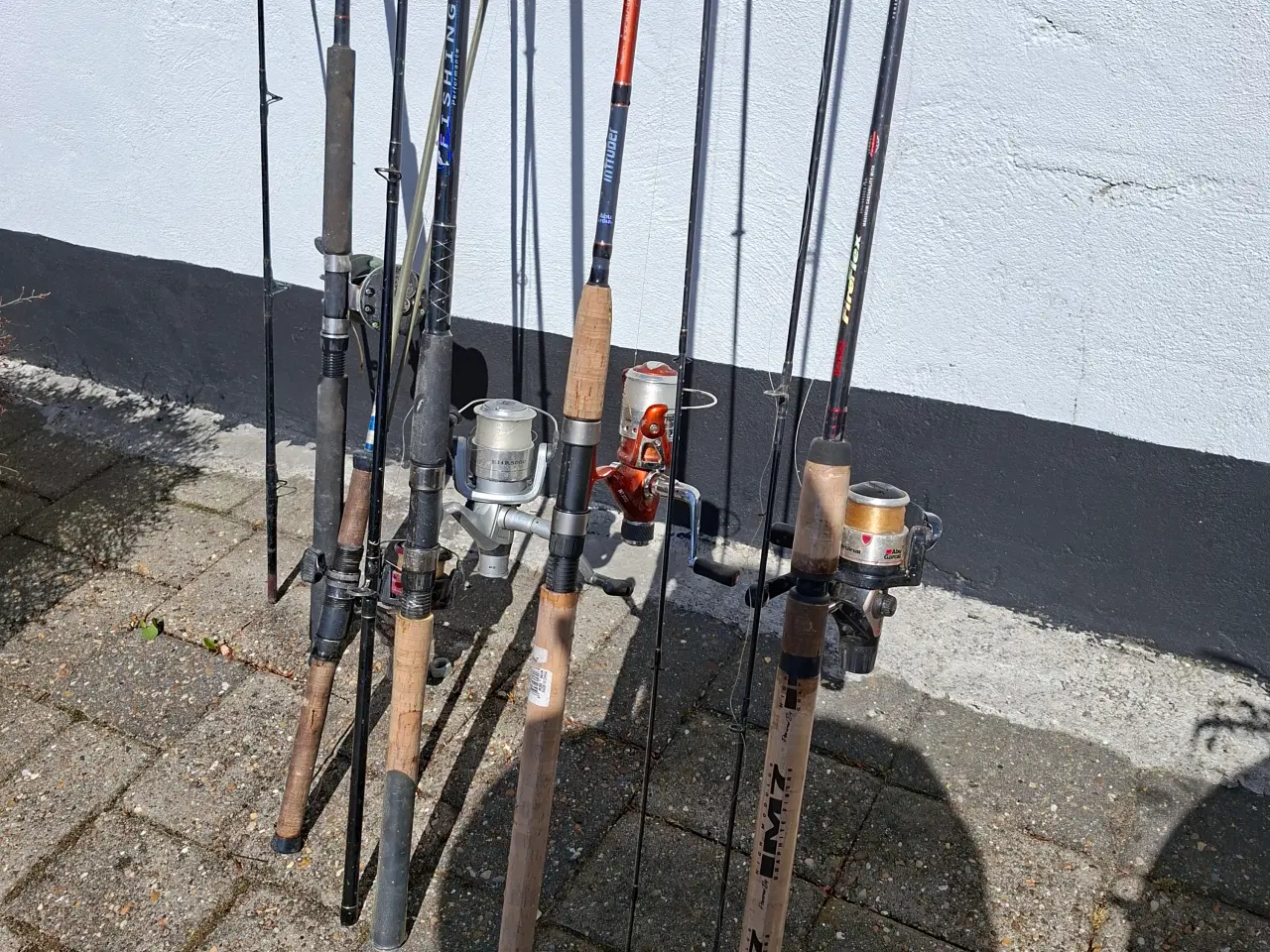 Billede 1 - 5 fiskestænger og div. pilke og andet tilbehør