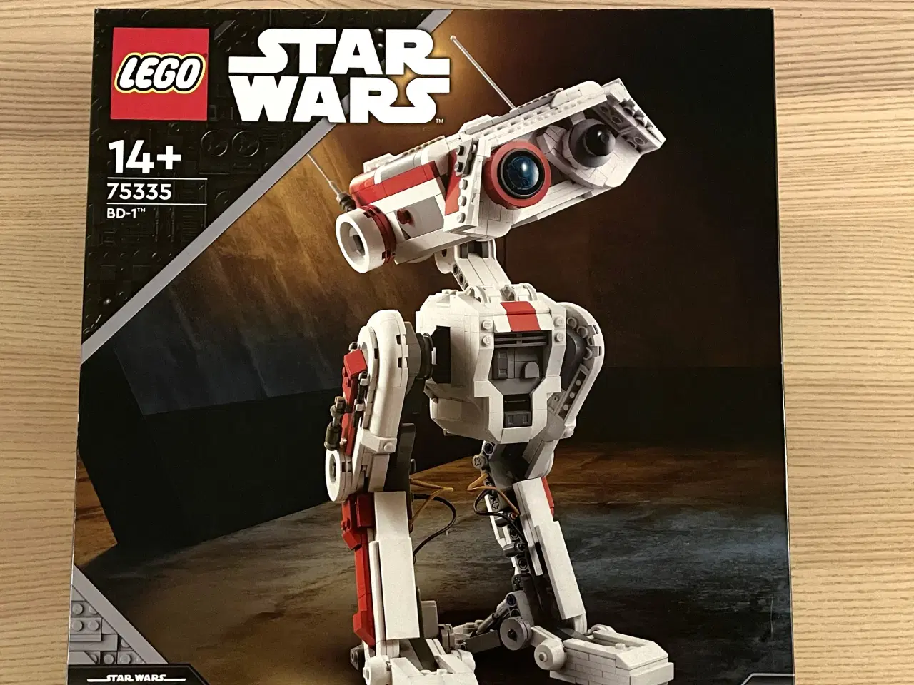 Billede 1 - Lego Star Wars 75335 plomberet æske