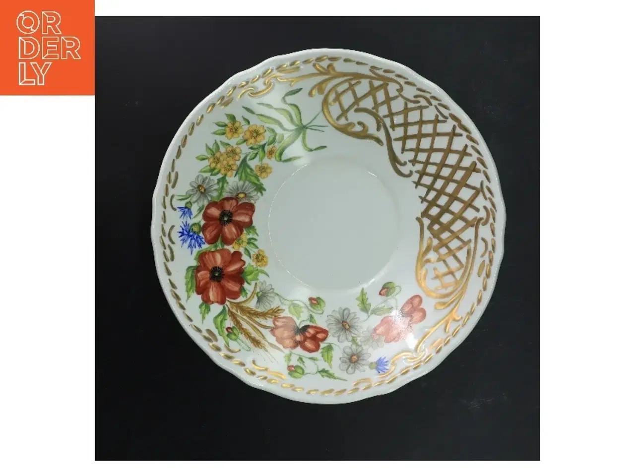 Billede 2 - Dekorativ skål med blomstermotiv (str. Ø 26 cm)