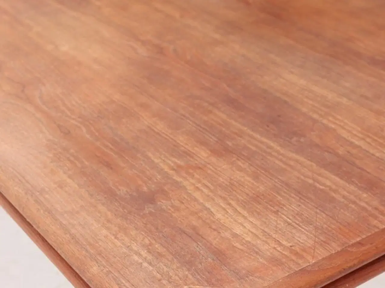 Billede 3 - Et spisebord af teaktræ