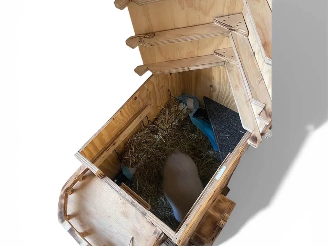 Billede 3 - 🐰 Unikt håndbygget kaninfort “Bunnywood”