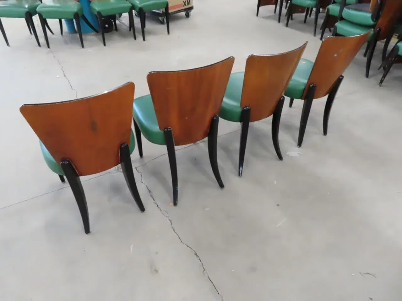 Billede 4 - 4 stk. Stole med træryg og grøn læder