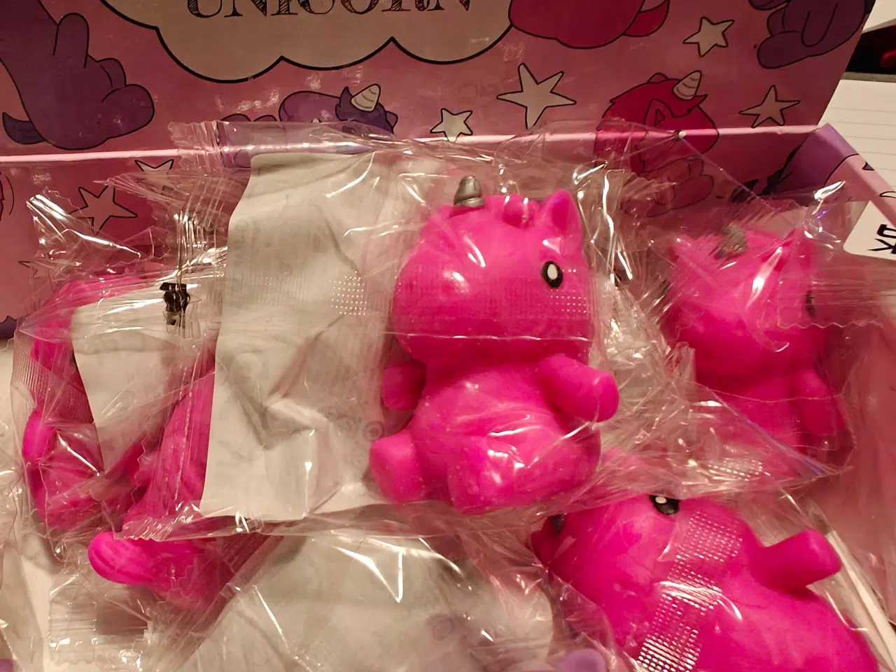 Billede 2 - Squishy klemme enhjørning 