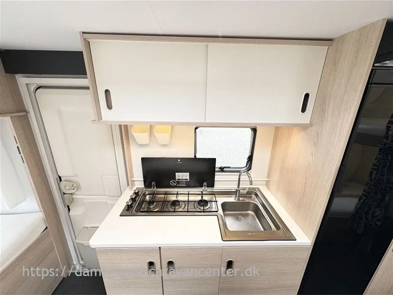 Billede 11 - 2024 - Adria Aviva 522 PT   Dobbeltseng-Køjer-telt-mover