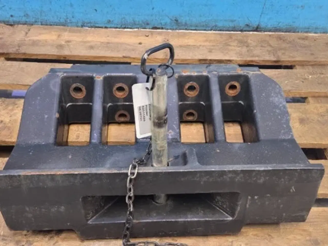 Billede 8 - Case Maxxum 145 Frontvægt Holder 82031499