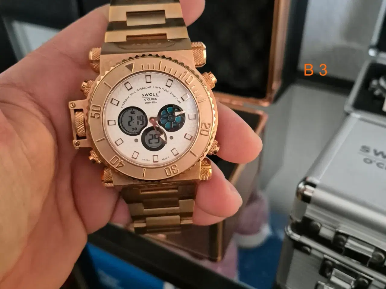 Billede 2 - SWOLE UR HELT NYT