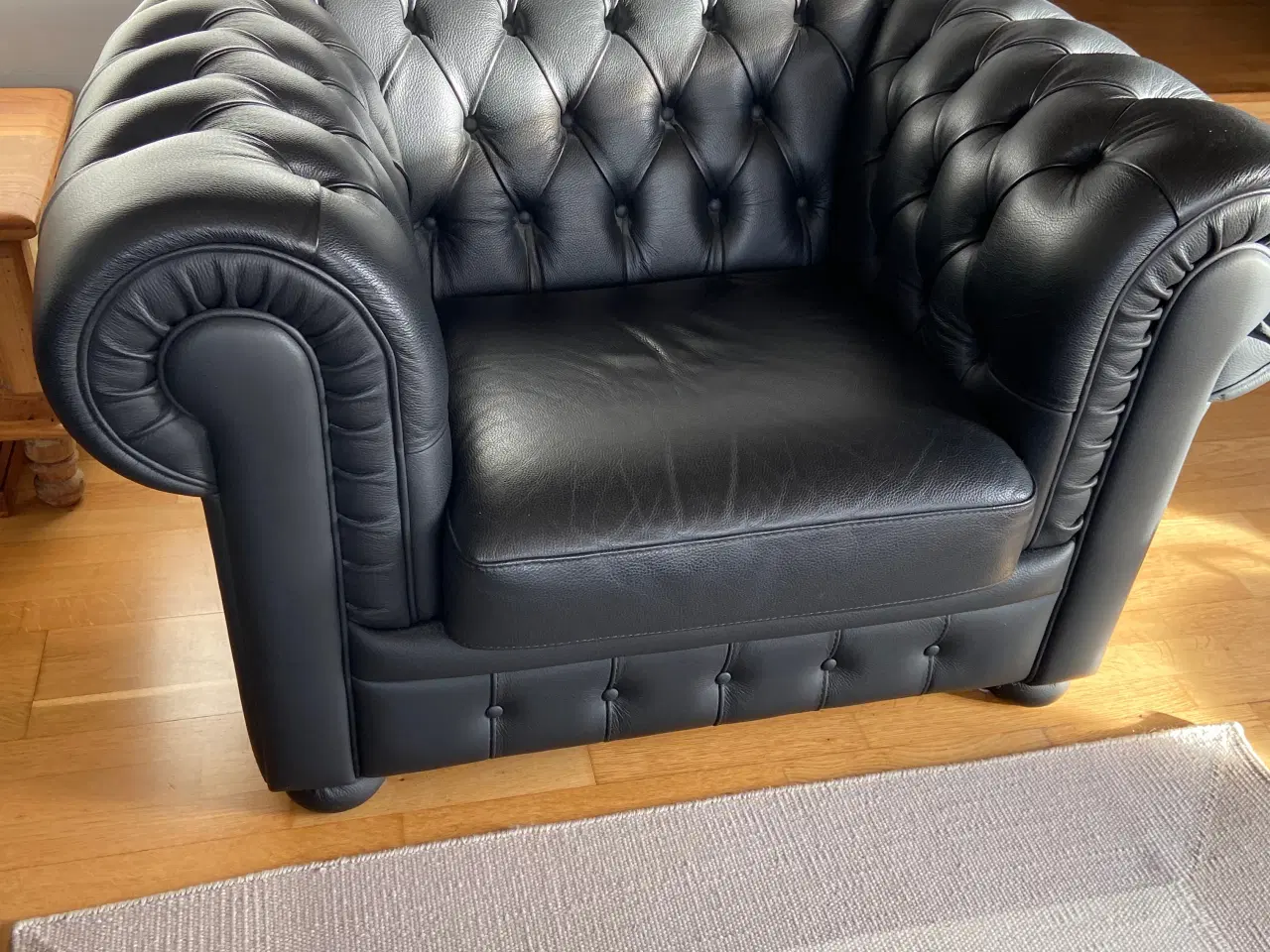 Billede 1 - Sofa og lænestol chesterfield stil. 