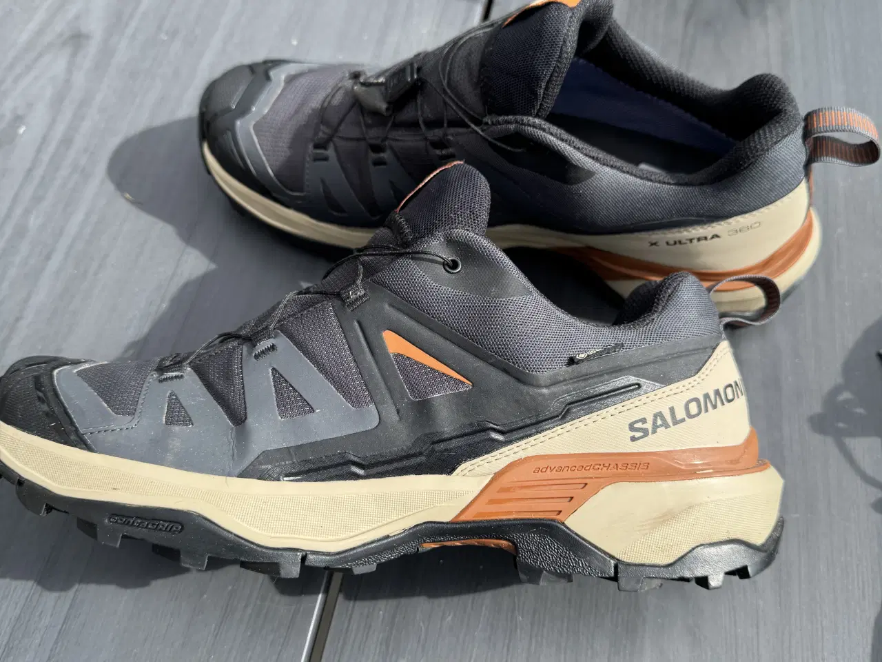 Billede 4 - Asics og Salomon vandresko. 