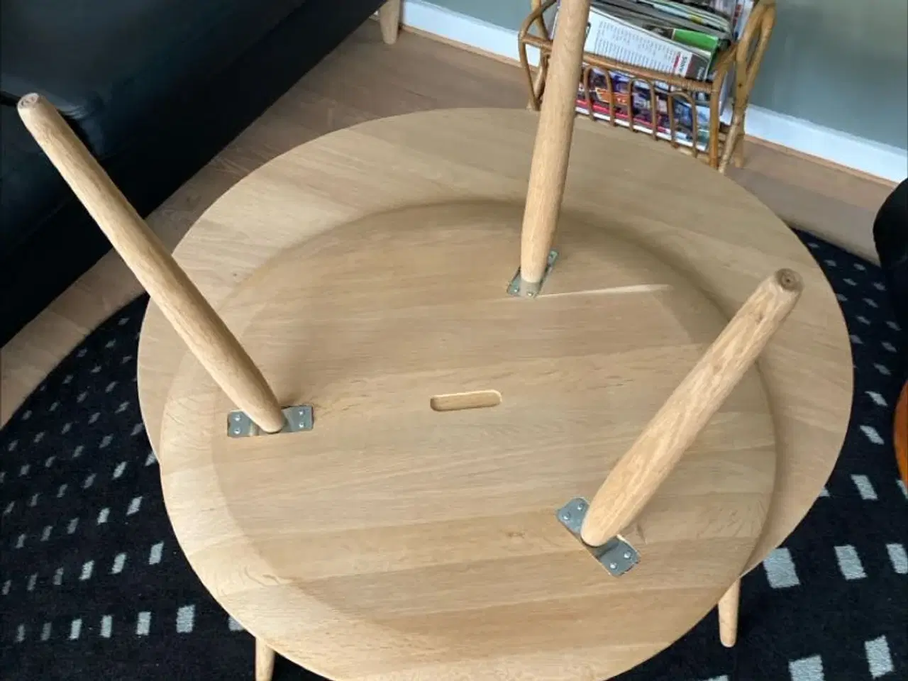 Billede 1 - Runde borde sæbet egetræ ø 75 og 60 cm