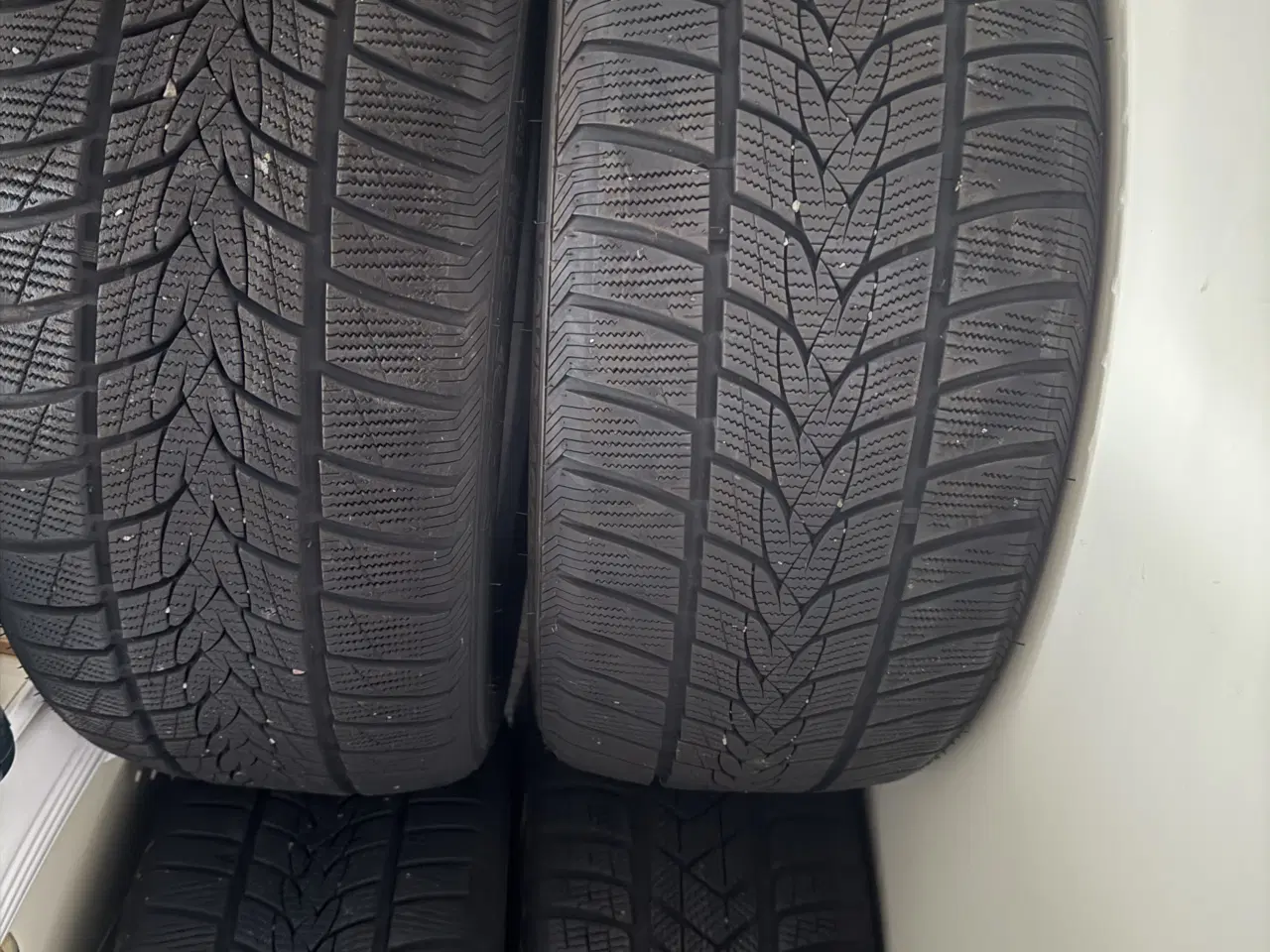 Billede 1 - 235 -40R19 IMPERIAL Dæk