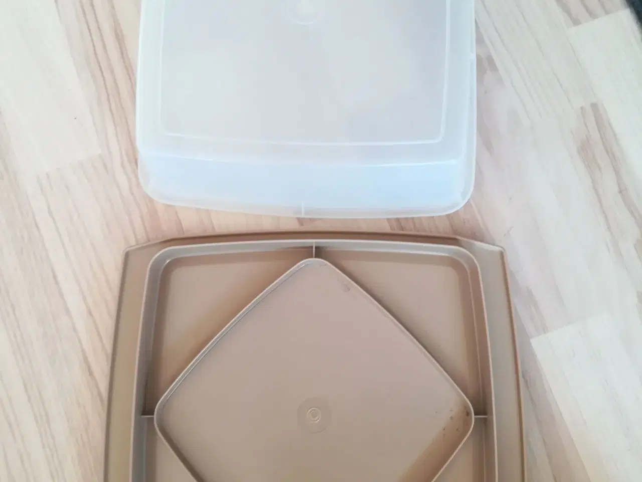 Billede 3 - Stor Boks tupperware 