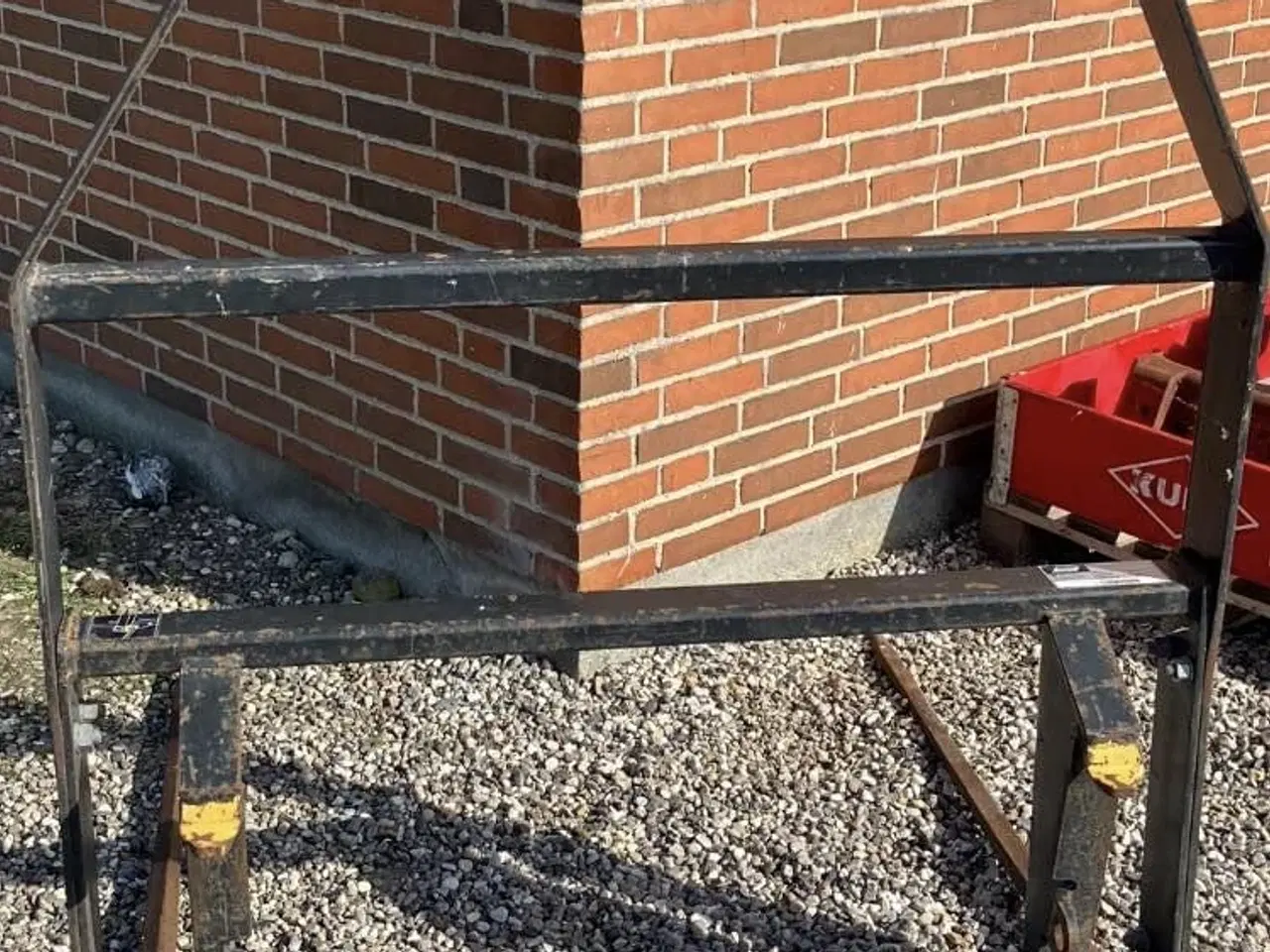 Billede 1 - Ålø ballespyd med overbygning. Veto skifte