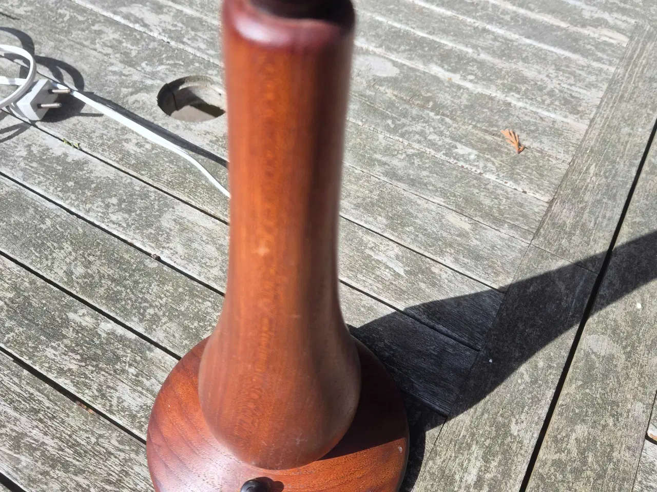 Billede 3 - Elegant bordlampe i teaktræ