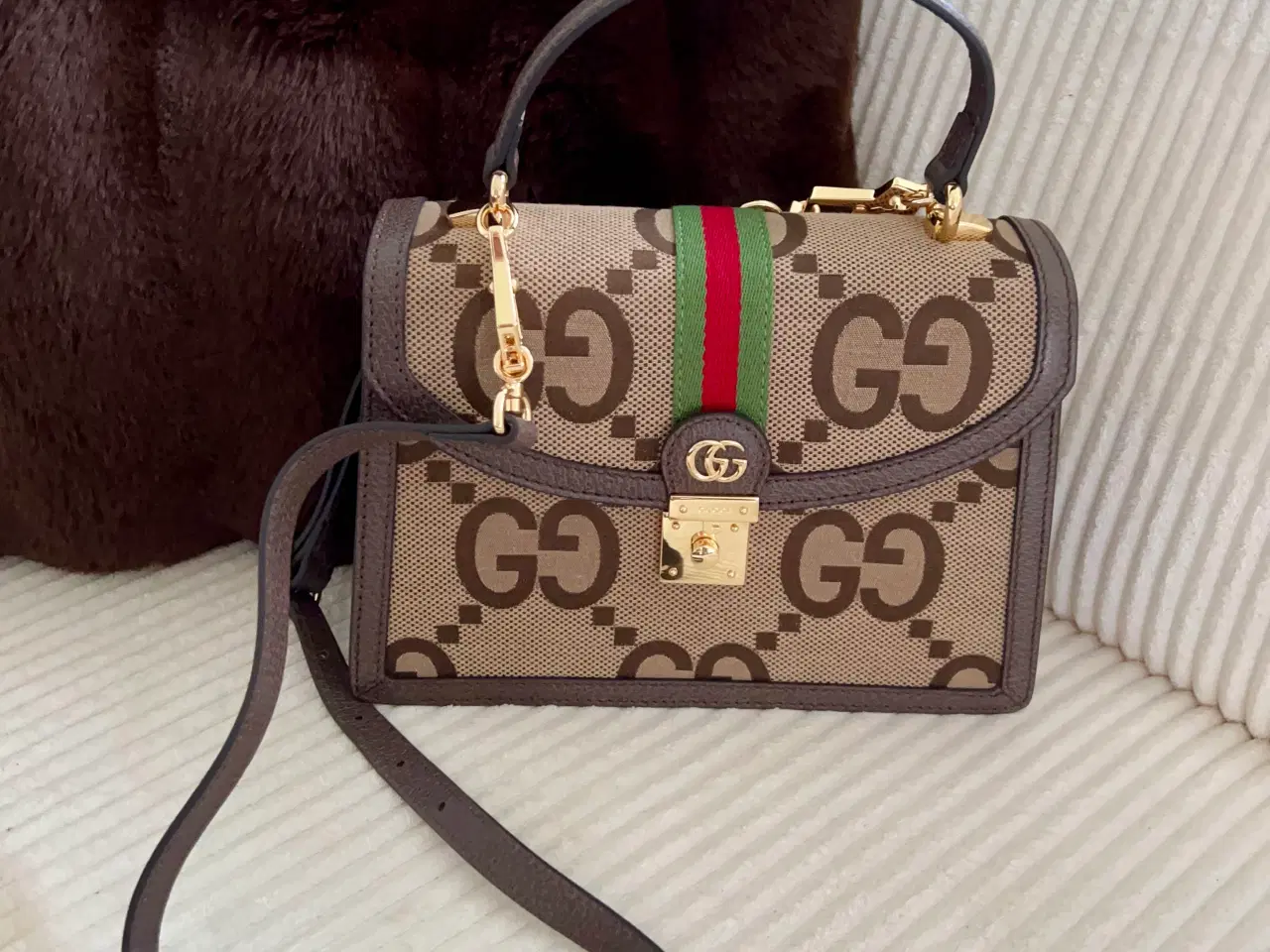 Billede 1 - Flot taske  i meget god kvalitet.