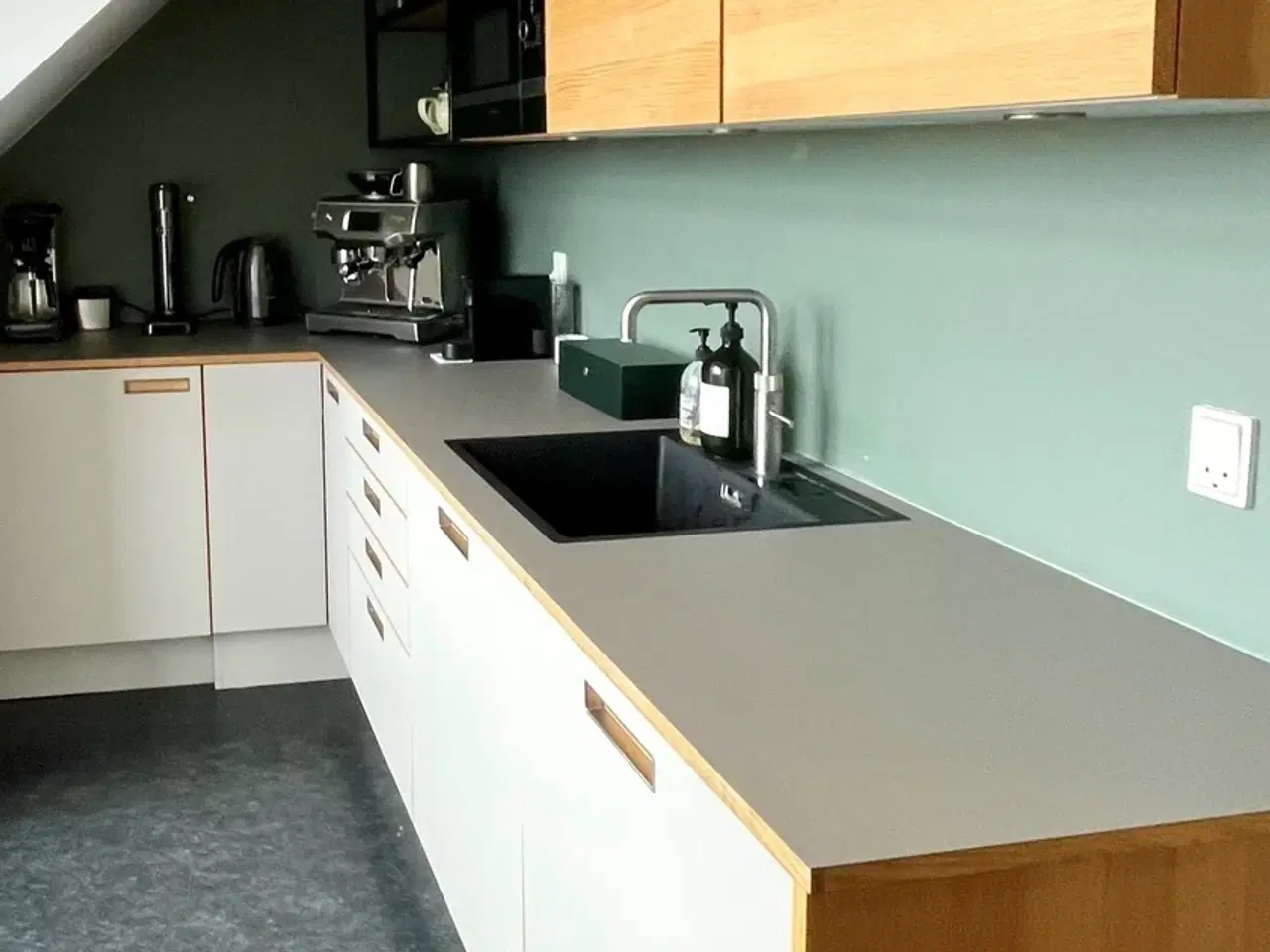 Billede 2 - 45 m² lejemål med udsigt over Øresund