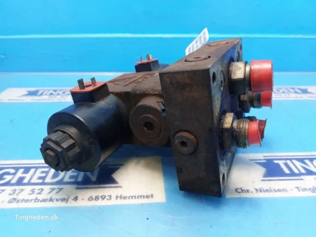 Billede 10 - New Holland FX38 Ventilblok 84069154