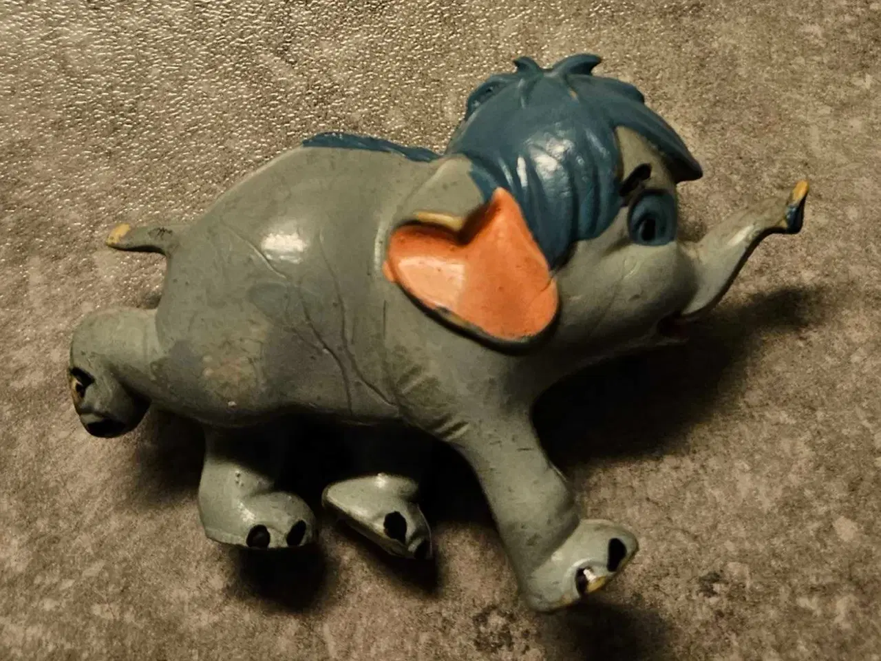 Billede 3 - Lille fin Disney figur Jumbo 