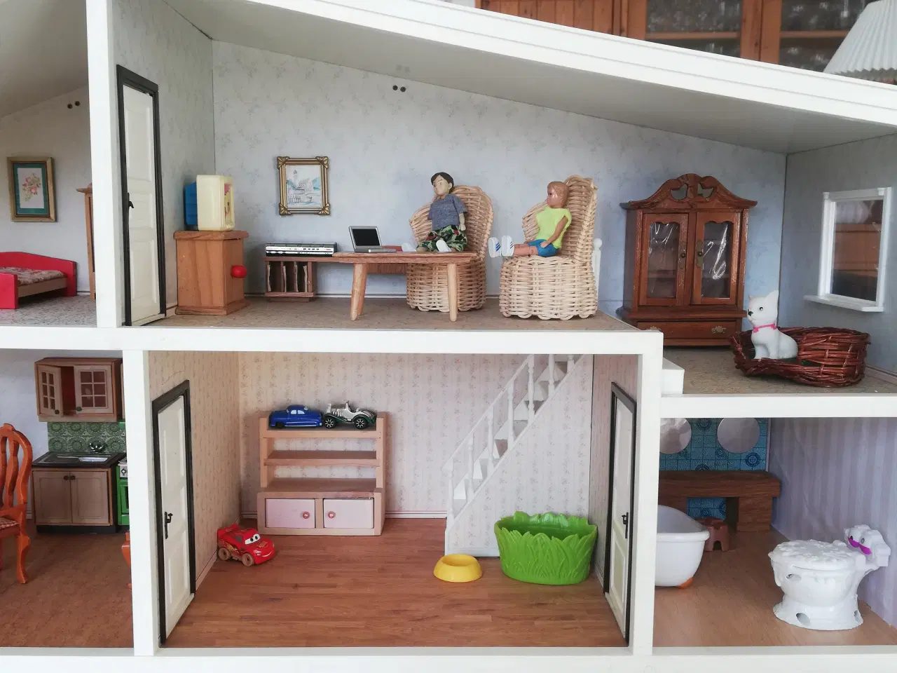 Billede 3 - Dukkehus Lundby med indhold