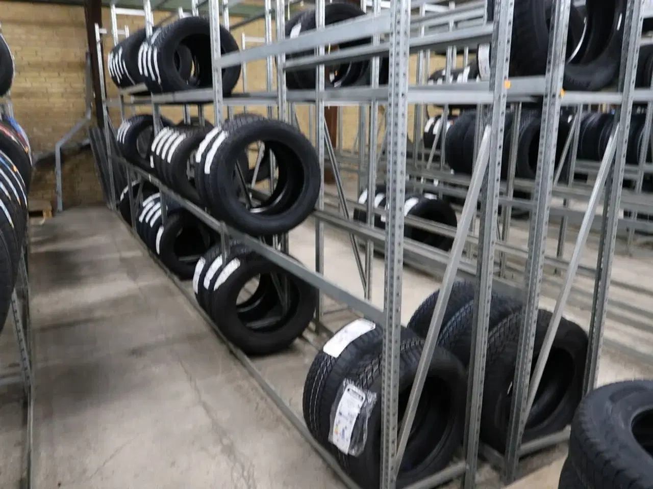 Billede 3 - 8 fag dækreoler uden indhold