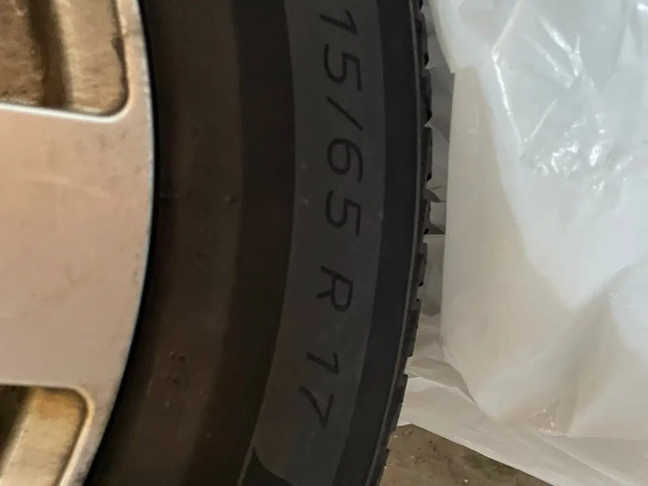 Billede 3 - 4 Michelin Alpin 17" vinterdæk på Alufælge