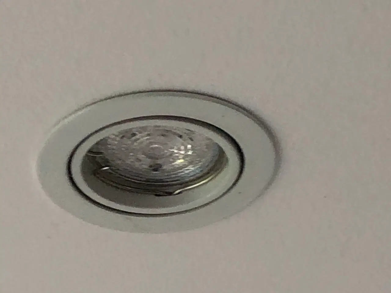 Billede 1 - Spot hvide 230v