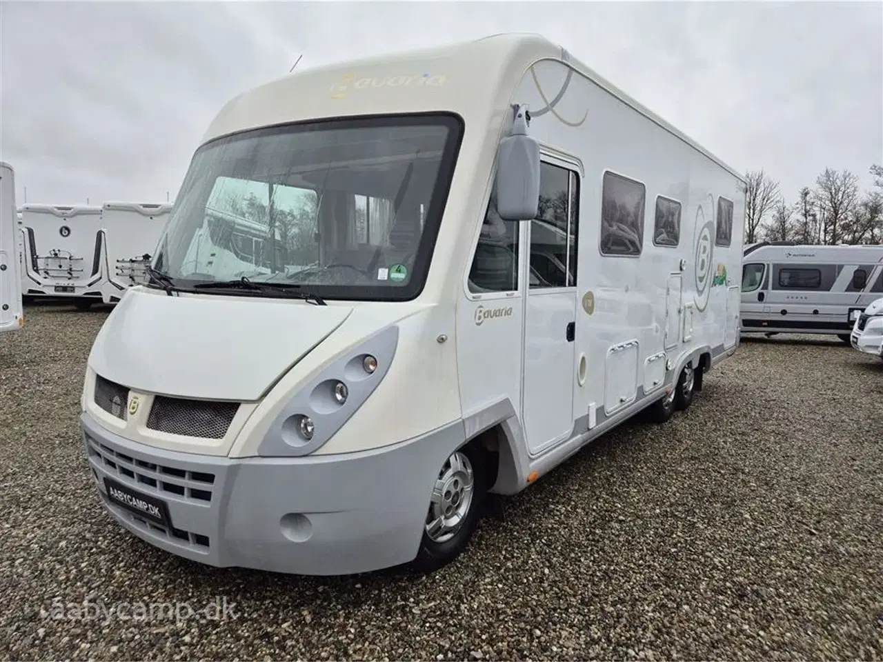Billede 4 - 2009 - Bavaria   solceller. batteri. markise. Alde centralvarme. Anhængertræk. A/C. Queensbed. Partikelfilter. hydrauliske støtteben.   SÆLGES KUN TIL CVR !!!