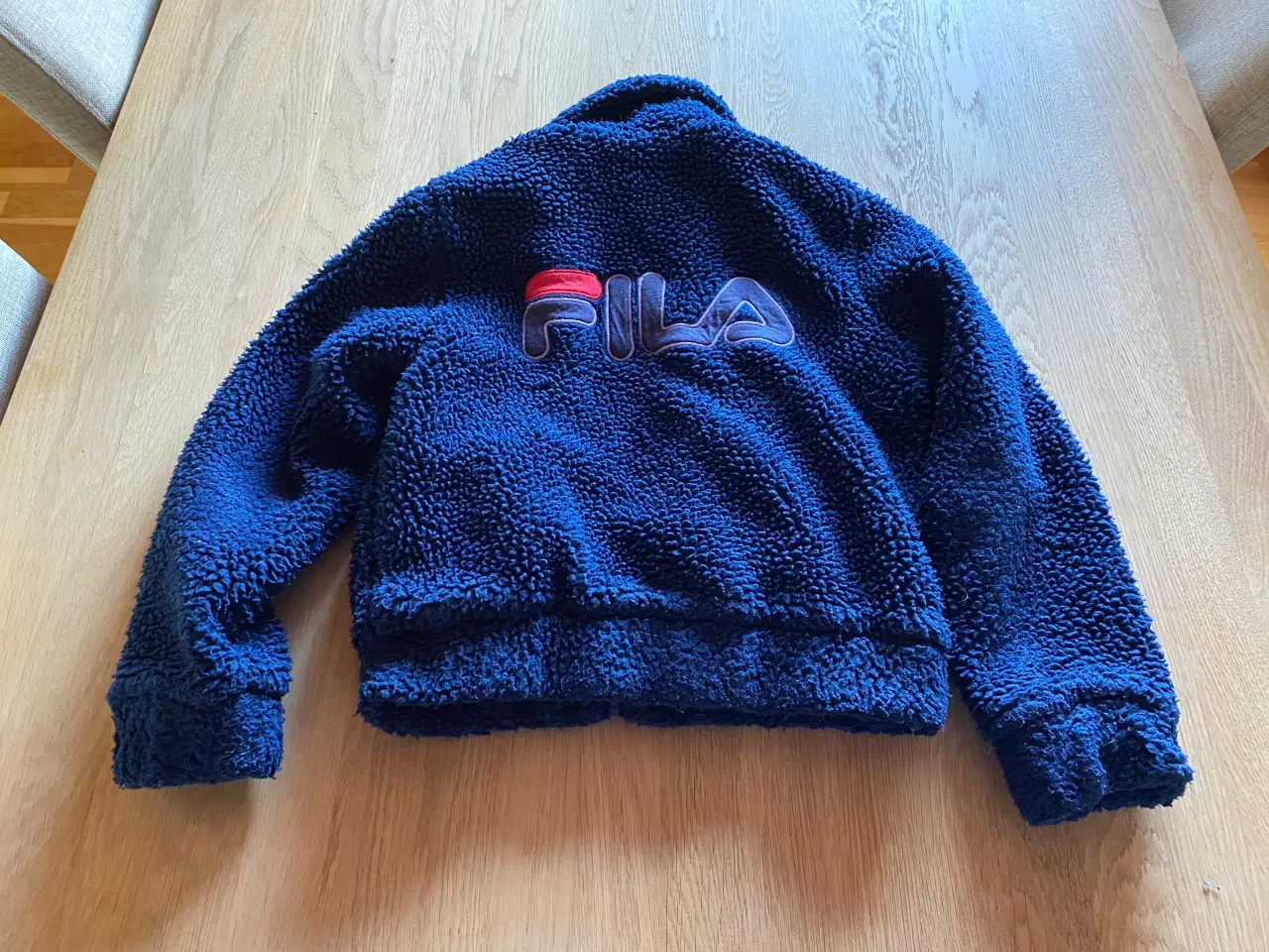 Billede 14 - Stribede jeans med god vide str. 134. Tshirt mm