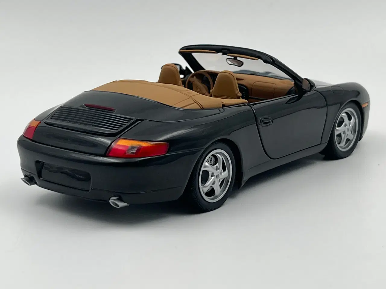 Billede 4 - 1998 Porsche 911 (996) Carrera Cabriolet 1:18