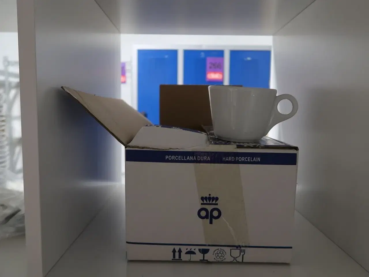 Billede 8 - Parti tallerkner, kopper, kander mm.