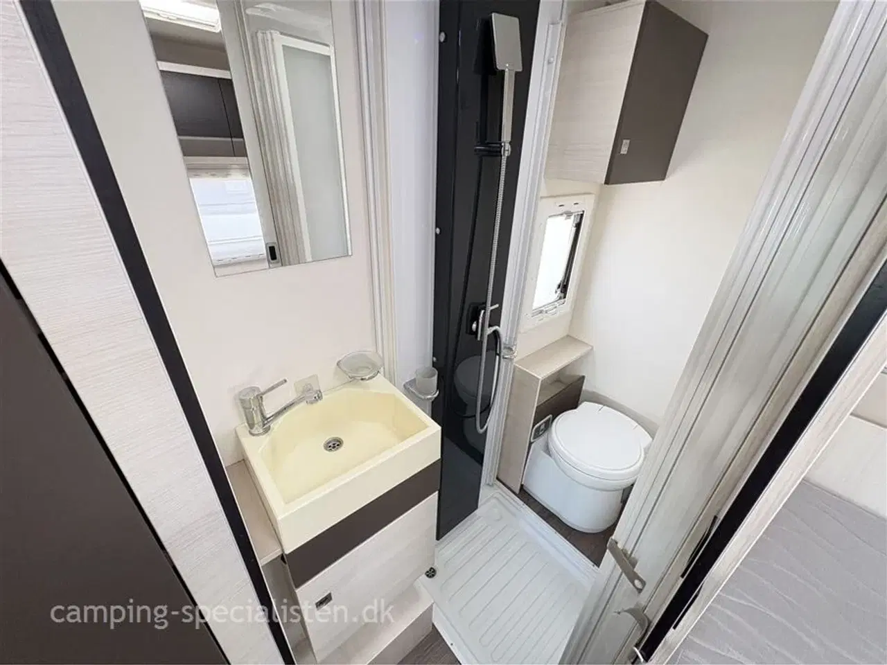 Billede 14 - 2018 - Chausson Flash 635   Chausson Flash 635 2018 - Se den nu hos Camping-Specialisten.dk
