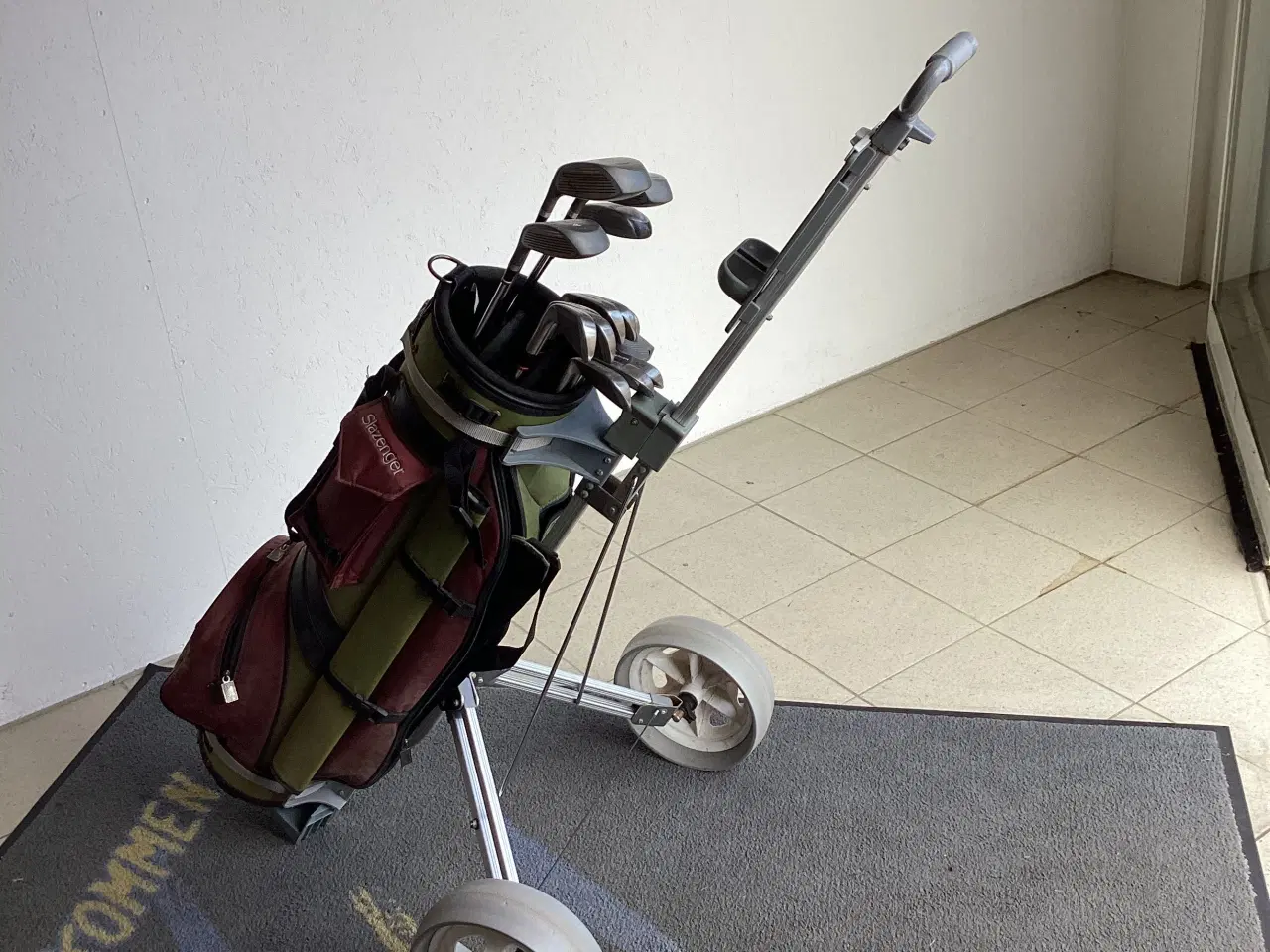 Billede 6 - Golfsæt komplet. Alu. Vogn , Bag, køll/Jern