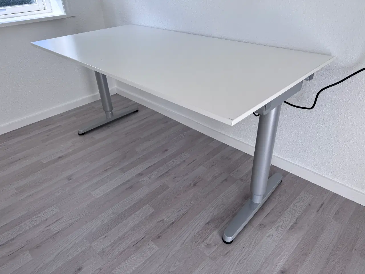 Billede 1 - IKEA GALANT hæve-sænke-skrivebord