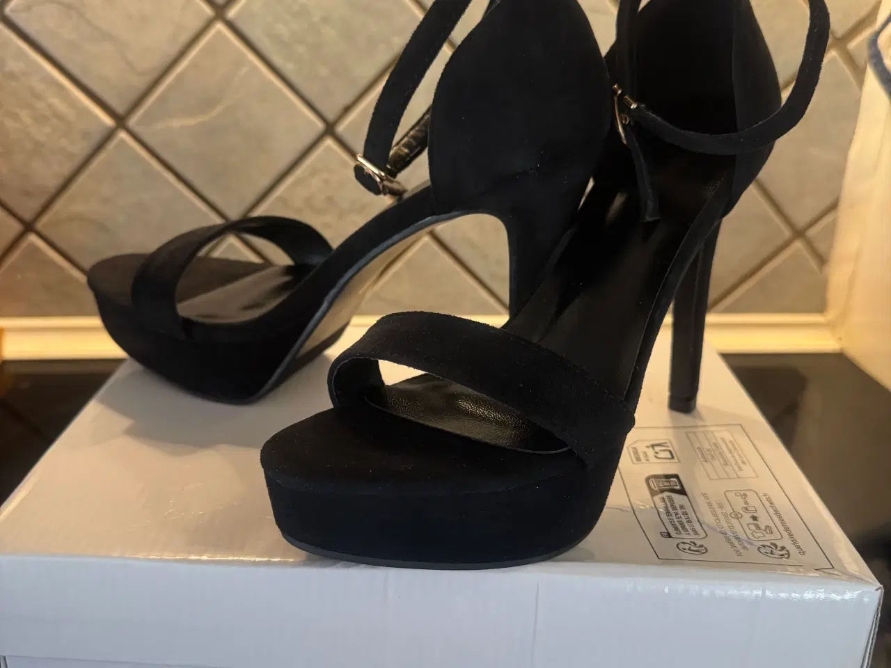 Billede 8 - Ny Galla kjole 