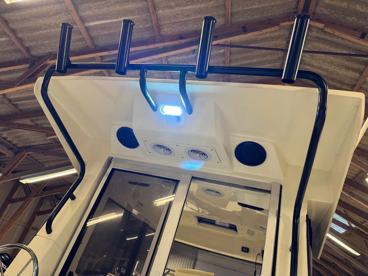 Billede 15 - Captur 705 Pilothouse med 225 hk Mercury-EFI DS 3,4L V6 XL - alt i udstyr.