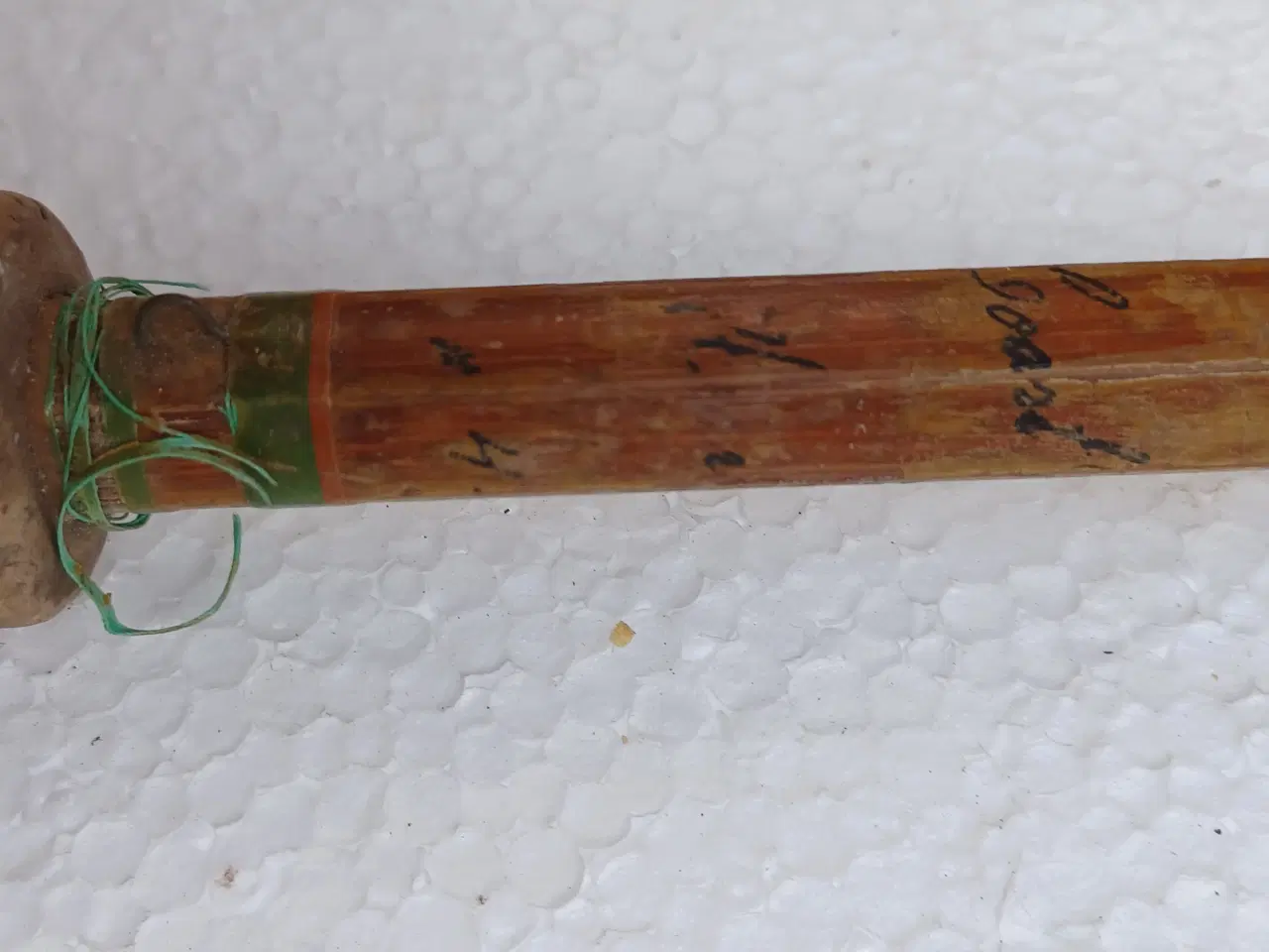 Billede 1 - Antik fiskestang og fangstkrog.