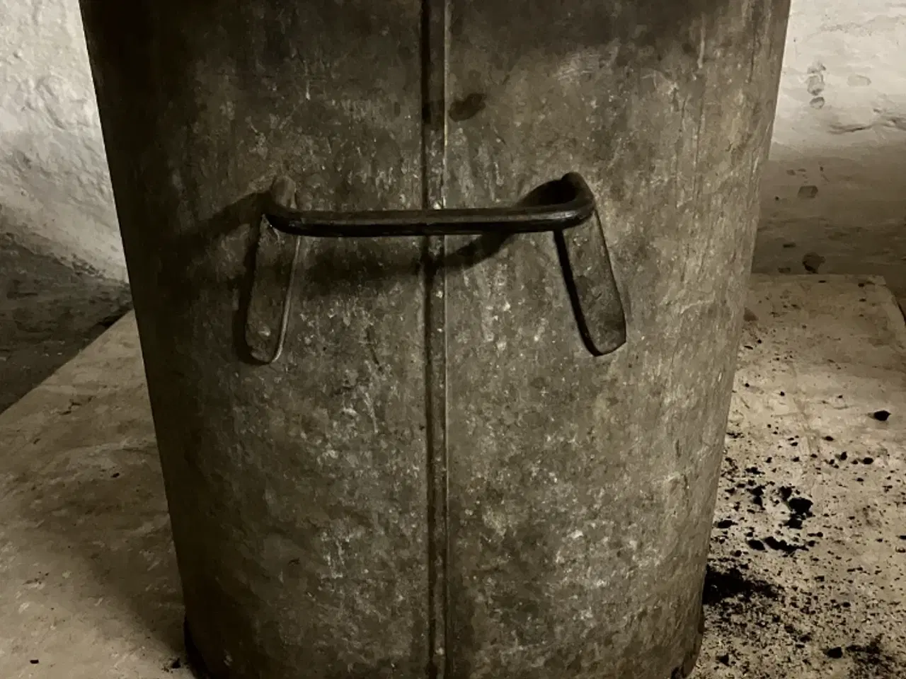 Billede 2 - Fed, stor, gammel spand / tønde / krukke 