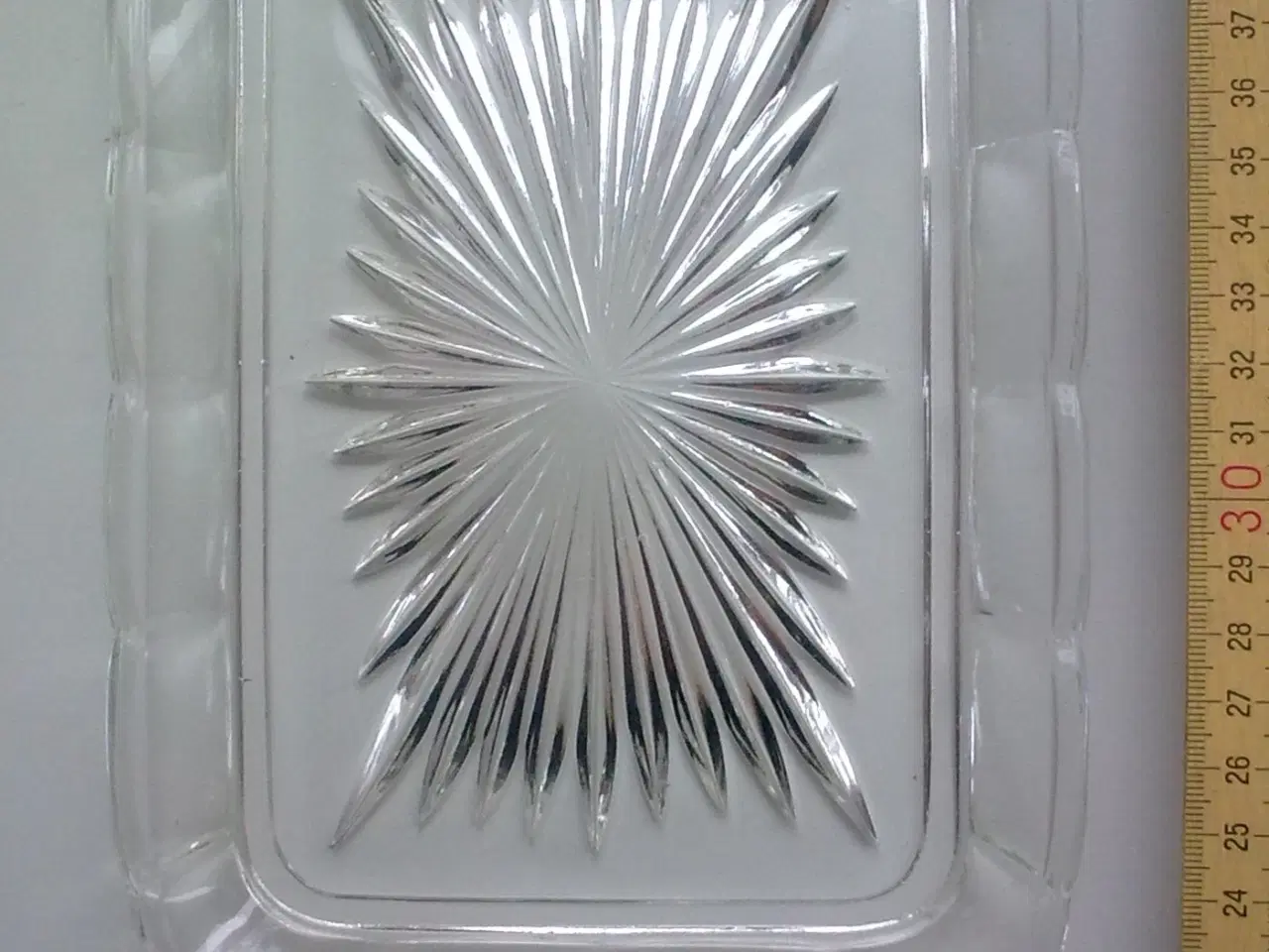 Billede 1 - Disney stjerne på dansk konfekt fad