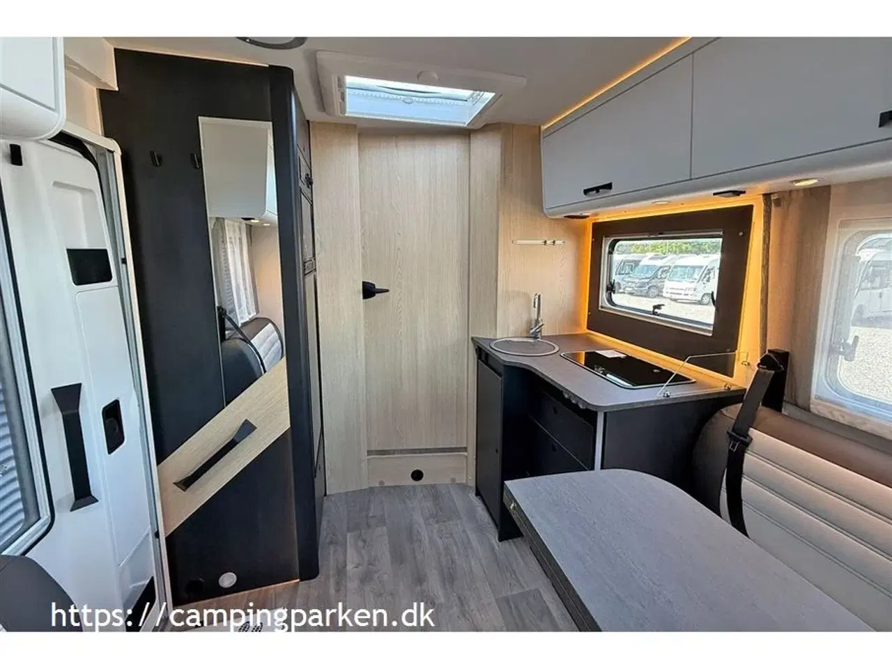Billede 7 - 2025 - SunLight T 68 C Adv. Edition   Sunlights populære model med face-to-face, automatgear og meget udstyr