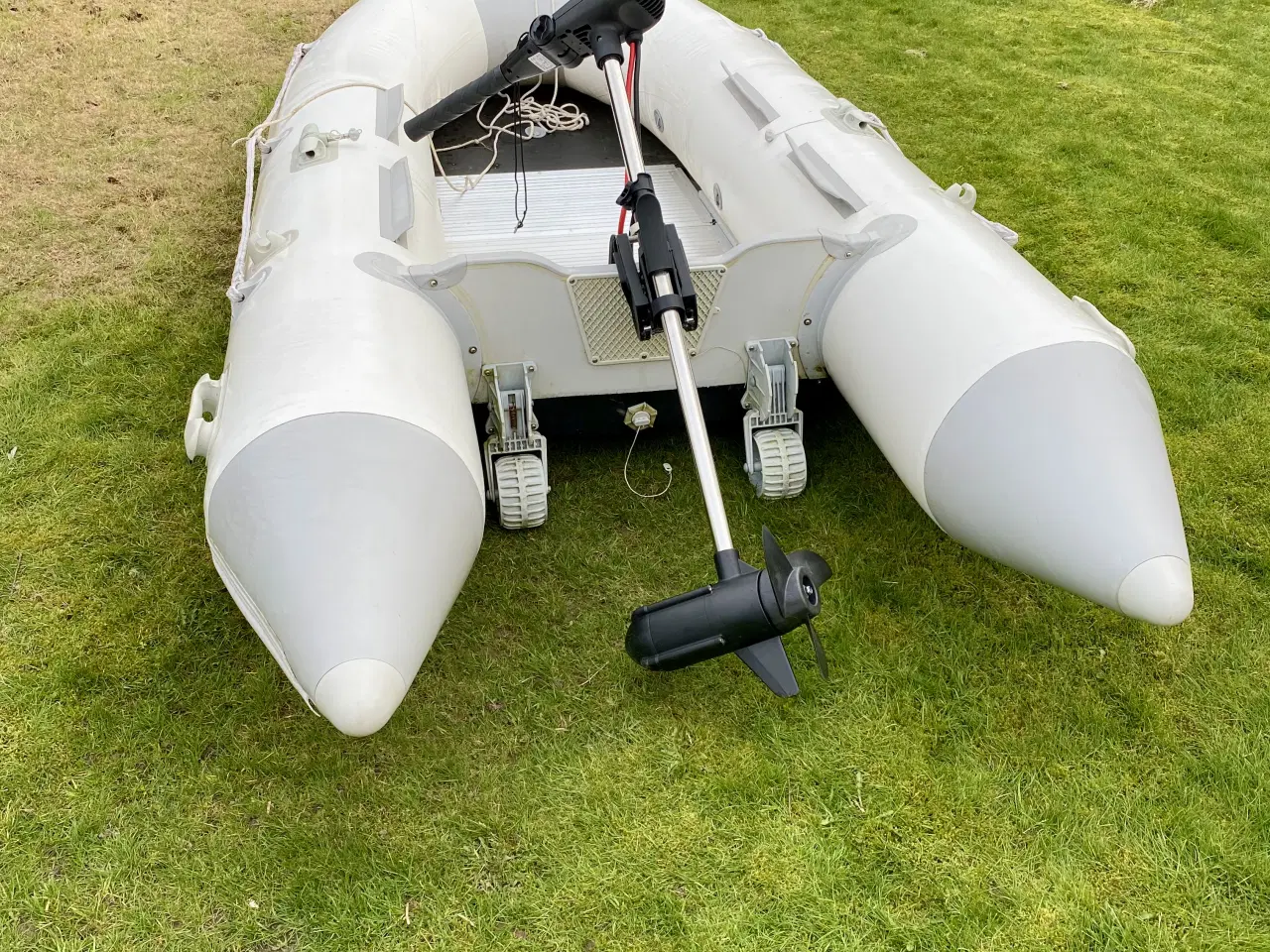 Billede 4 - Gummibåd med el- motor