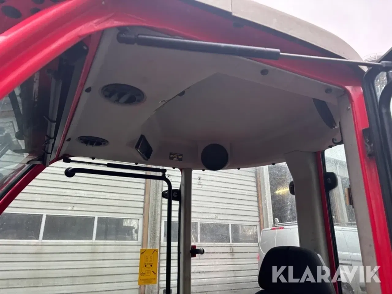 Billede 11 - Redskabsbærer Antonio Carraro SP 4000 med kost