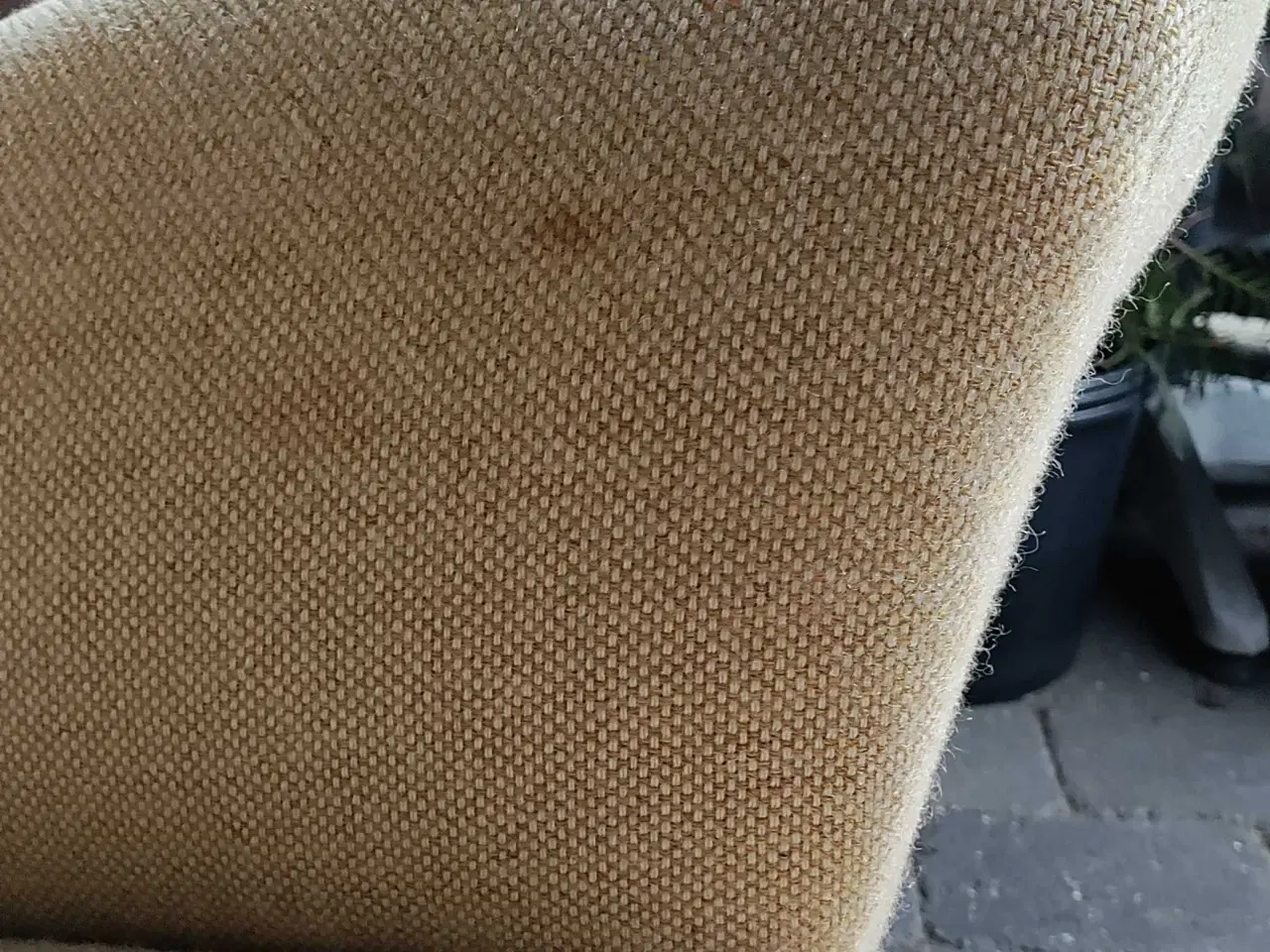 Billede 5 - Lænestol, næsten øreklapstol. Pastelgul uldstof.