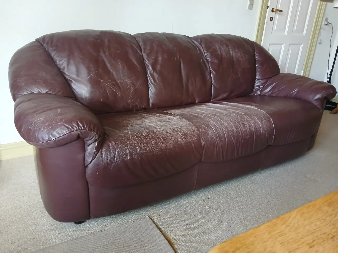 Billede 1 - Læder Sofa (God til en morfar)