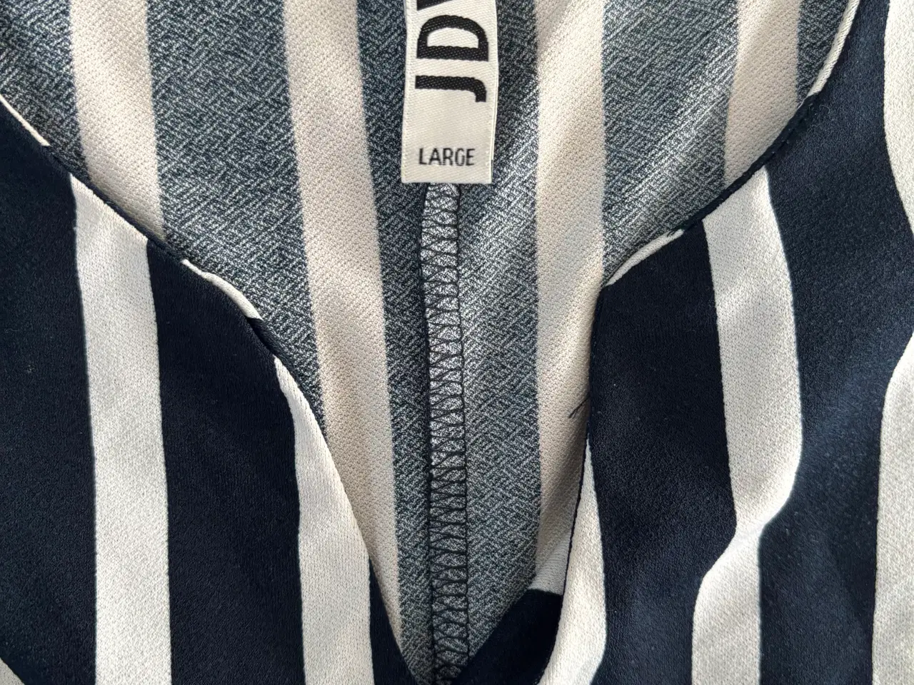 Billede 2 - Blå/hvid stribet kjole, str L