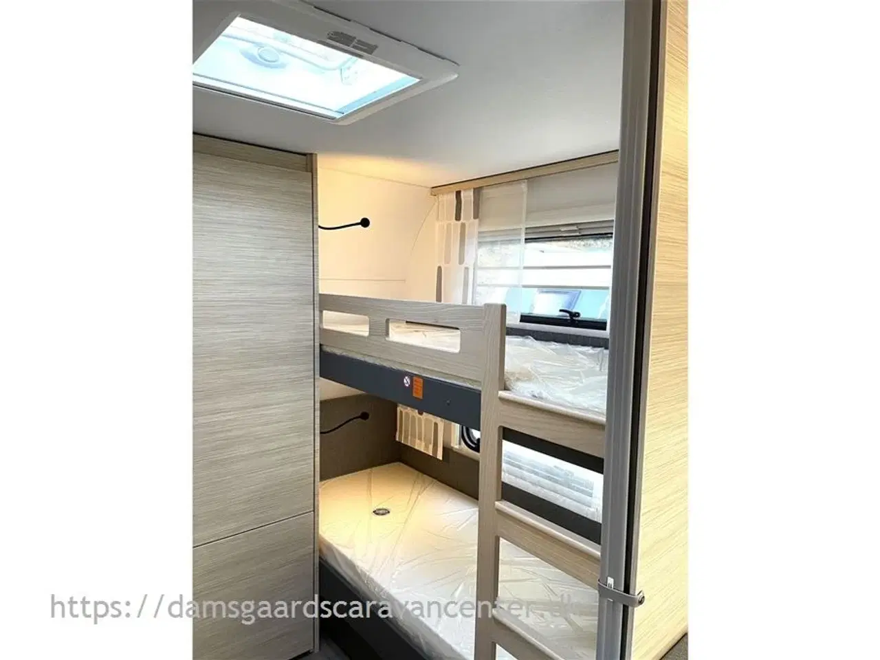 Billede 19 - 2026 - Fendt Apero 560 SKM   Dobbeltseng-Køjer-Combi E-Gulvtemp.