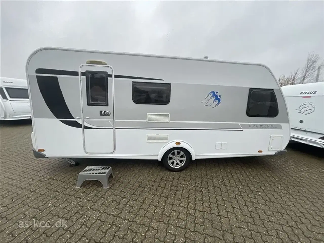 Billede 2 - 2019 - Knaus Südwind 500 FSK Knaus Südwind 500 FSK årg. 2019 6 sovepladser, 5 siddepladser, Isabella Commodore 3 m fortelt, mover.