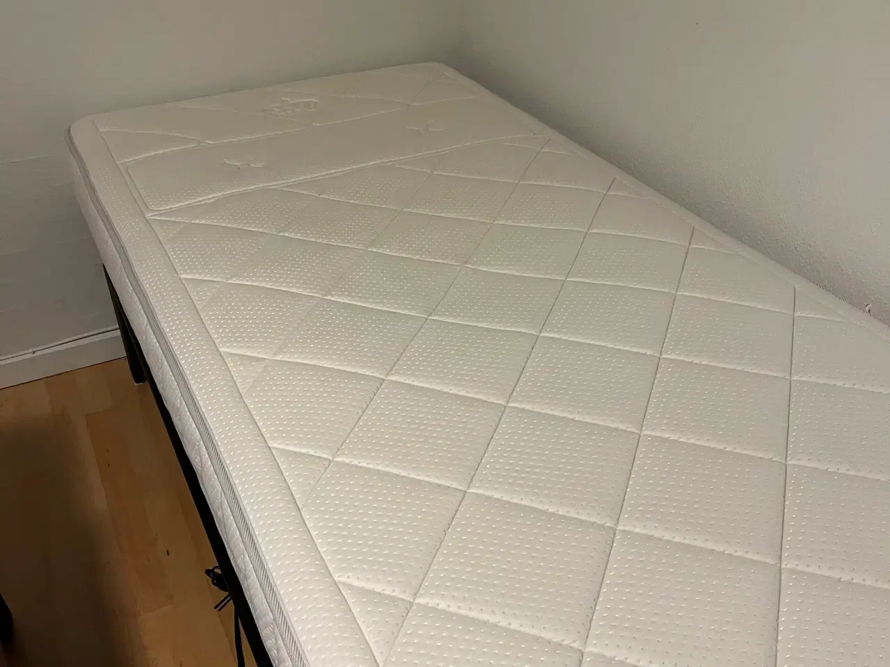 Billede 1 - Elevationsseng mrk. Auping str. 90 x 210cm