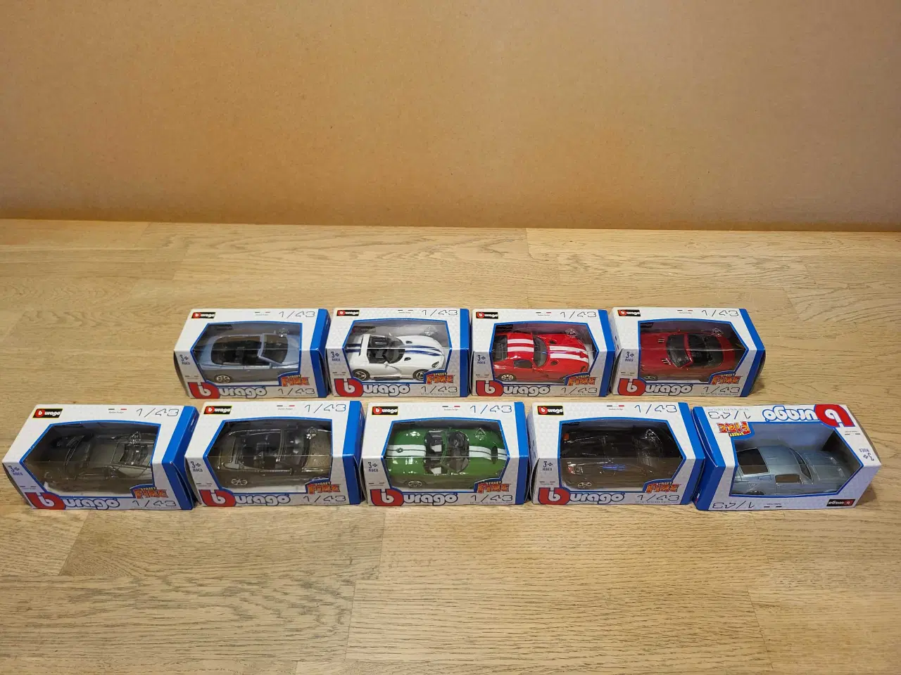 Billede 2 - Modelbiler 9 stk. 1/43 - 600 kr.  Alle 9 stk. 600 