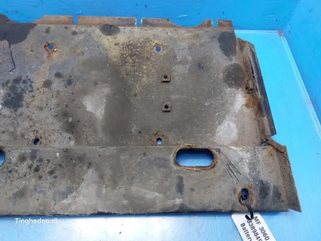 Billede 7 - Massey Ferguson 3060 Batteryholder 3389849M96