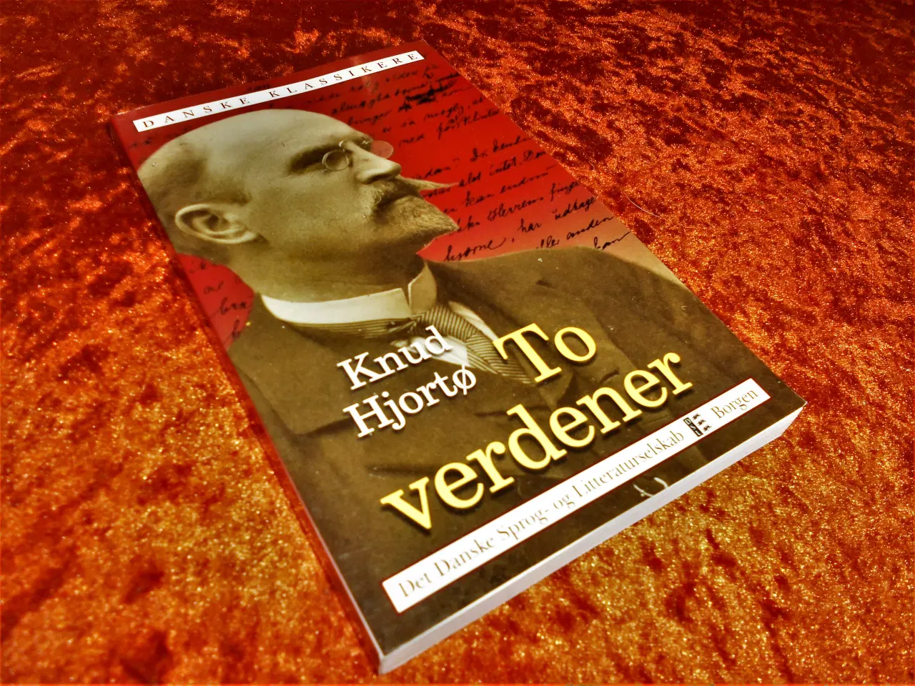 Billede 1 - To verdener,  Knud Hjortø, genre: biografi, 