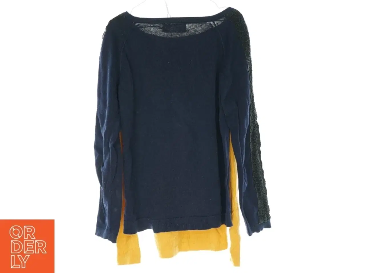 Billede 2 - Bluse (2 stk.) fra Rosemunde og Name It (str. 134 cm)